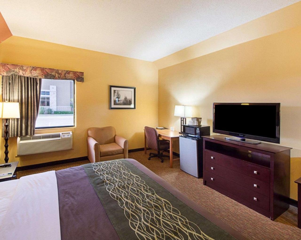 Comfort Inn Near Medical Center Mission Buitenkant foto